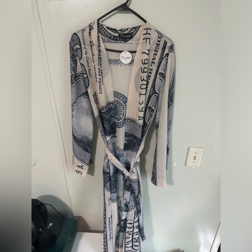 Confetti Money Print Robe - Picture 4 of 5